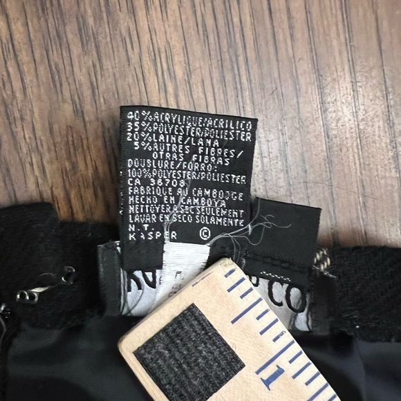 Kasper Black and Red Plaid Skirt - Picture 5 of 9